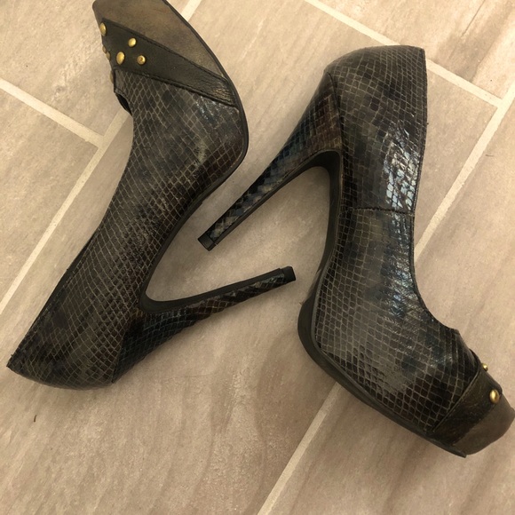 BKE Snakeskin platform pumps - Picture 3 of 6
